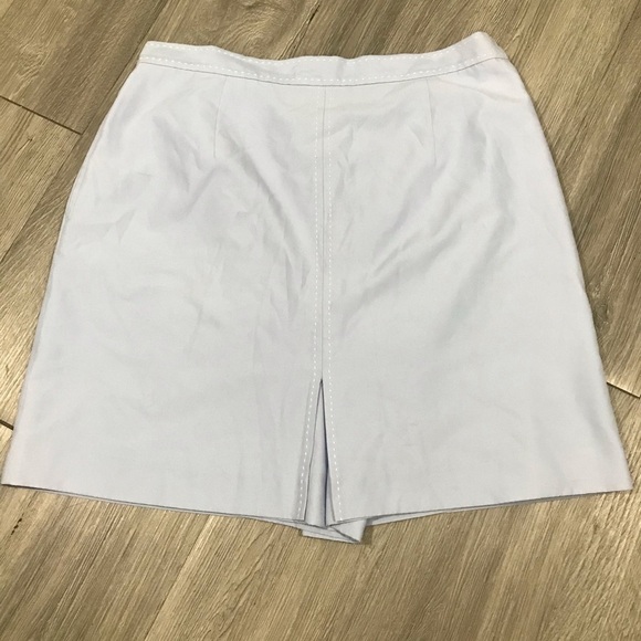 IZod Pale Blue w/contrasting White Stitching Skort - Picture 1 of 5